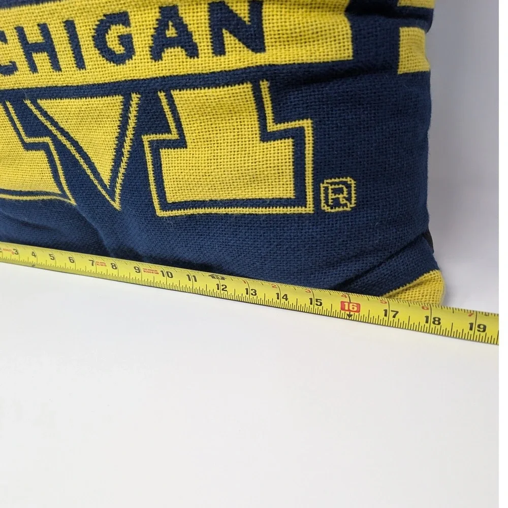 Michigan Wolverines Throw Pillows Set of 2 Navy Blue Maize Block 17x17 UofM knit